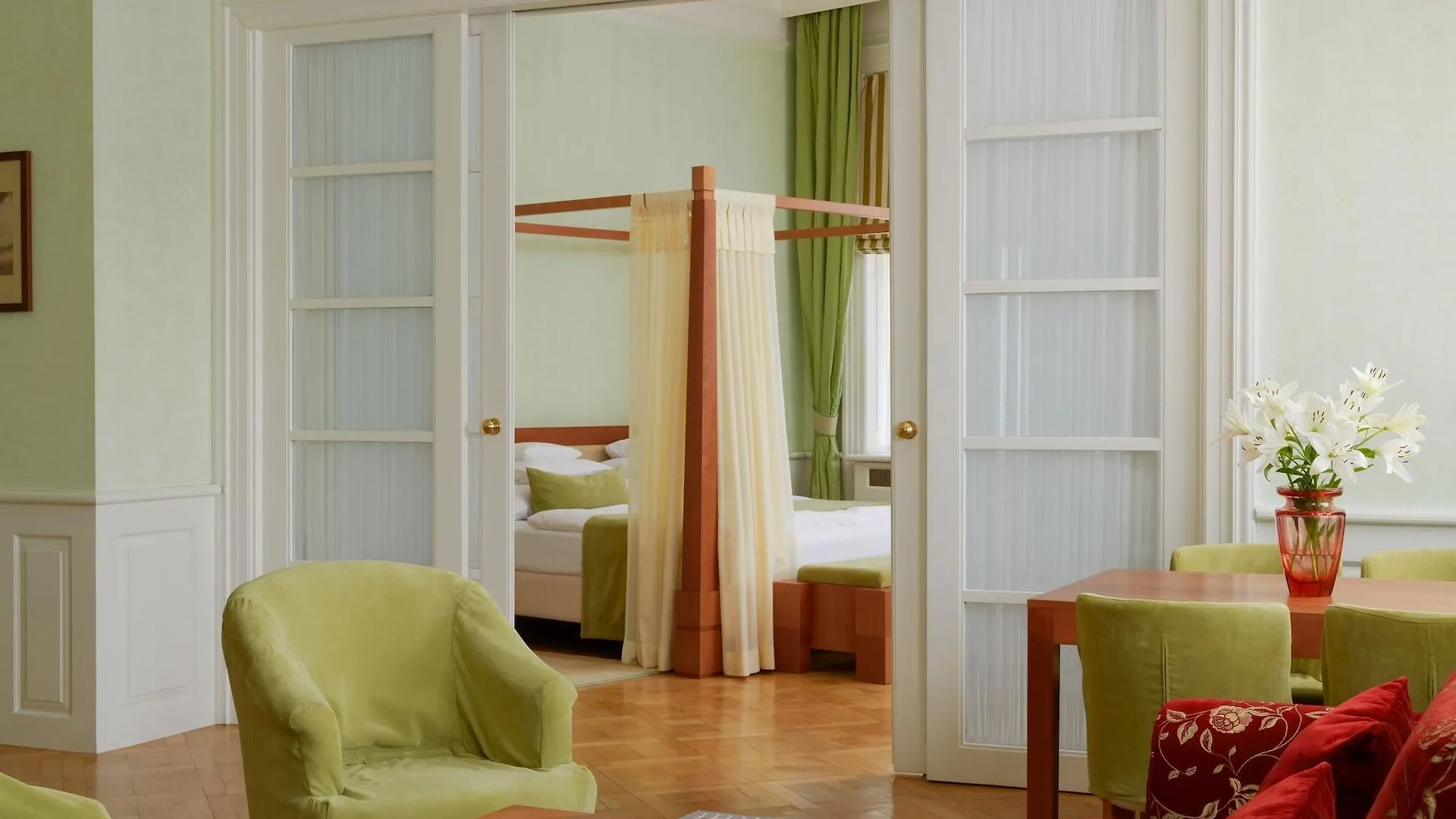 Ventana Hotel Prague 5*,