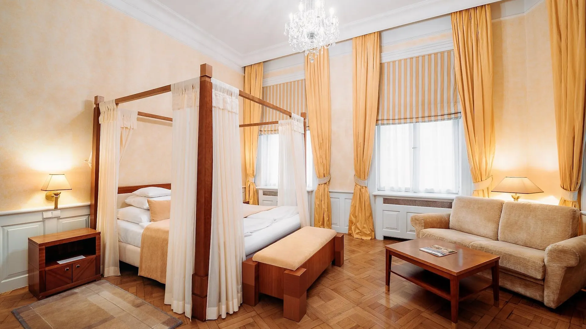 Ventana Hotel Praga 5*,