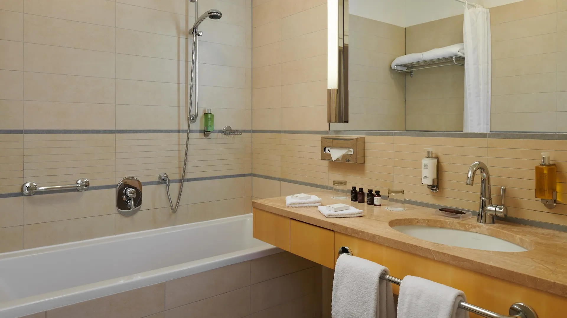 Ventana Hotel Prague 5*,