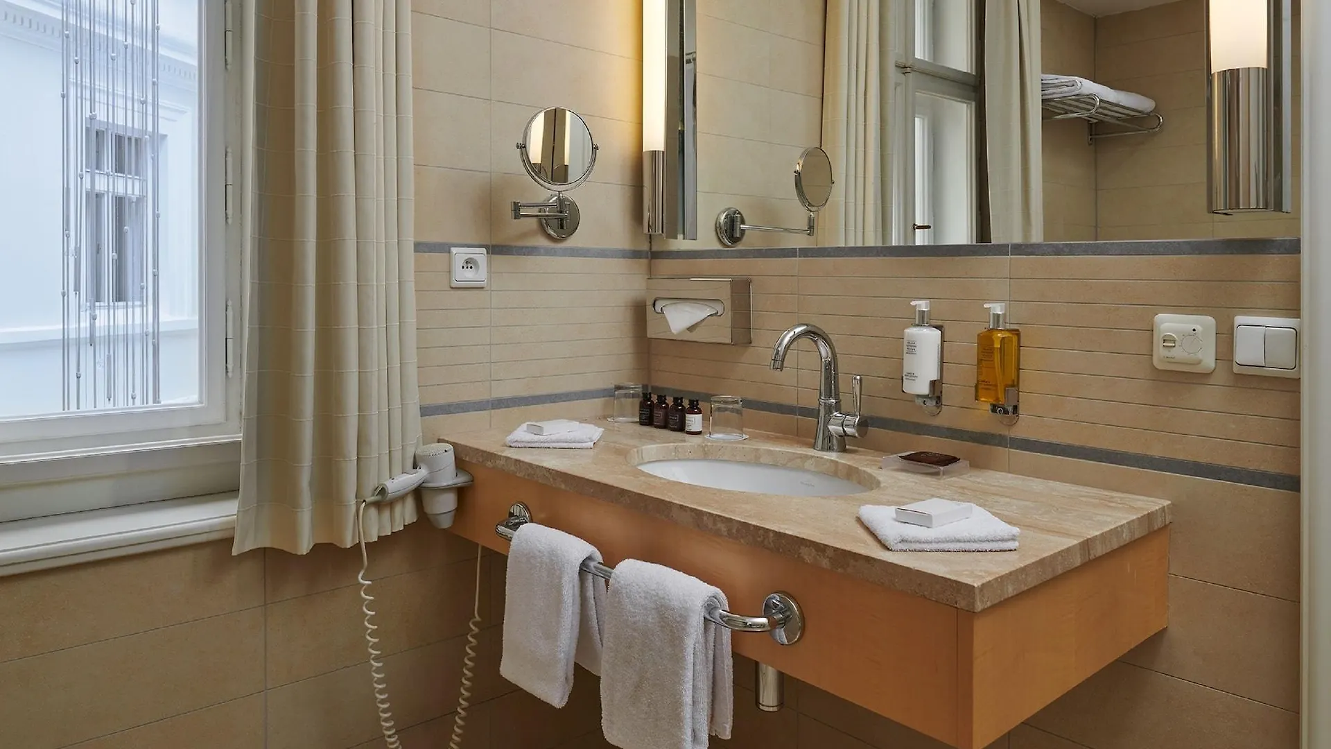 Ventana Hotel Prague