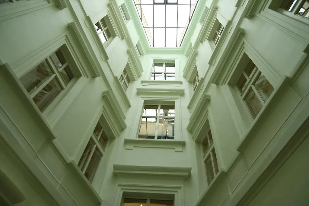 Ventana Hotel Prague 5*,